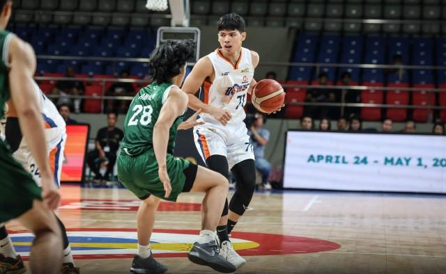 名参与者共 名参与者共