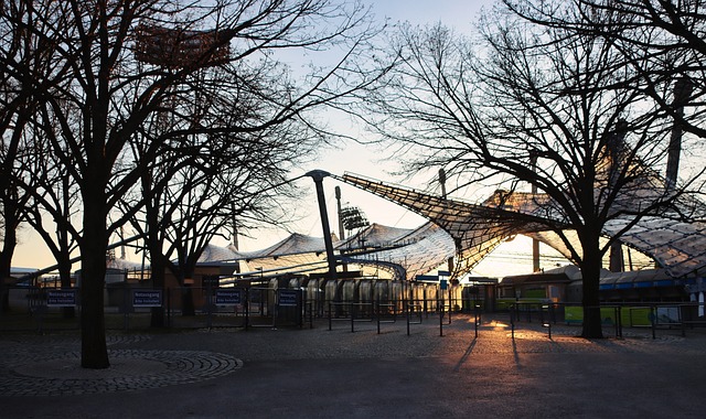 保持进攻的 保持进攻的